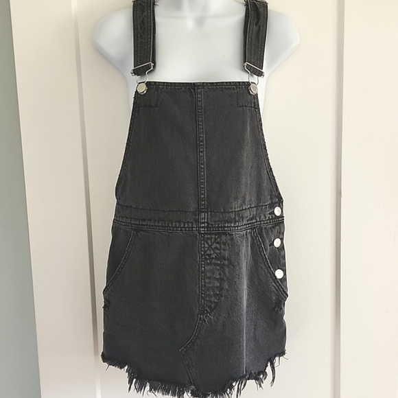 Free People Black Denim Distressed Overall Skirt Size 2 - Picture 3 of 10